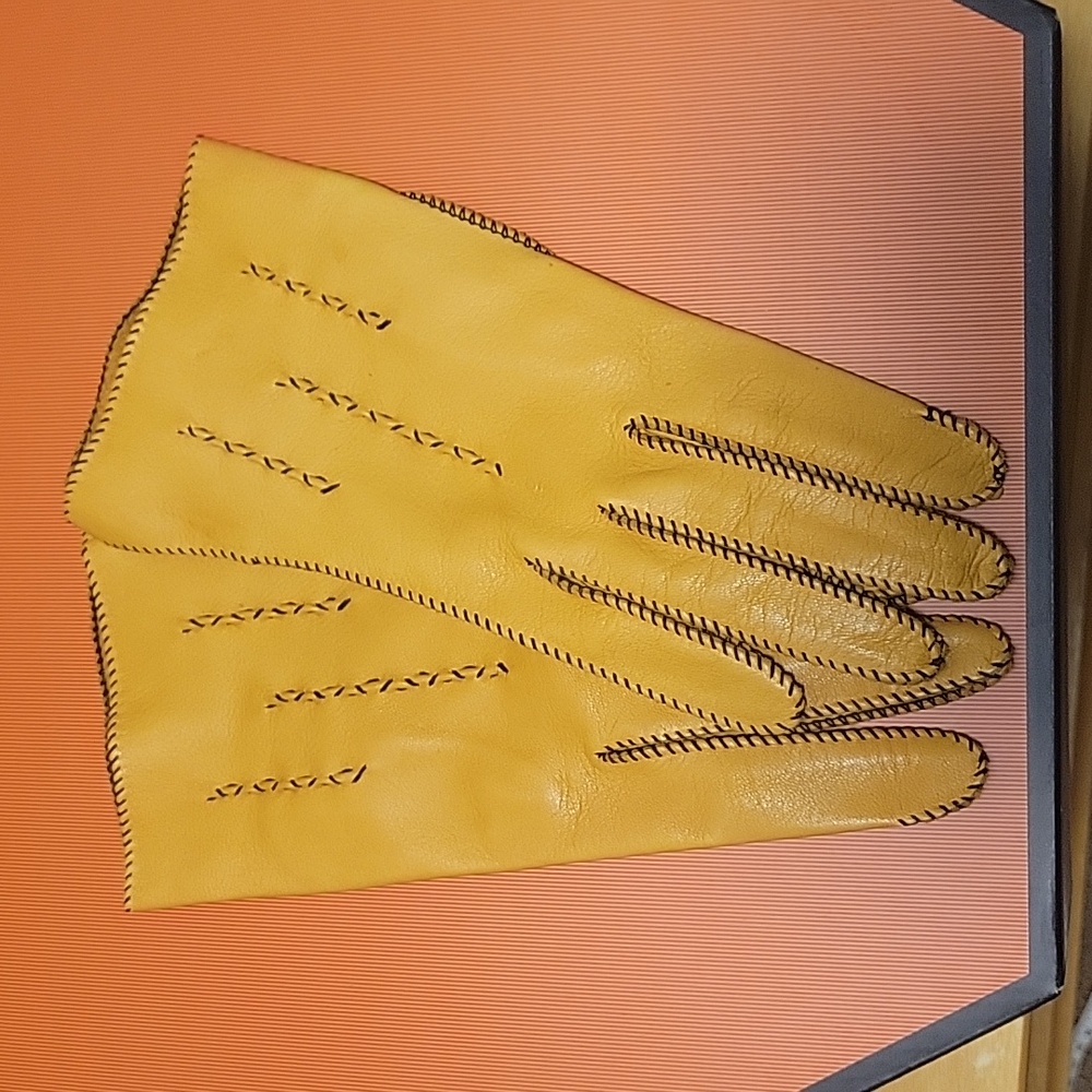 DEERSKIN GLOVES